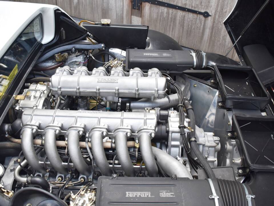 Image 37/43 of Ferrari 512 BBi (1982)