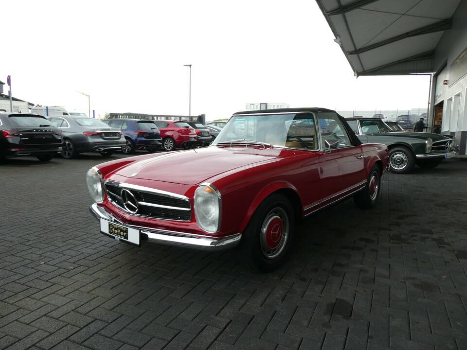 Image 3/27 of Mercedes-Benz 280 SL (1969)