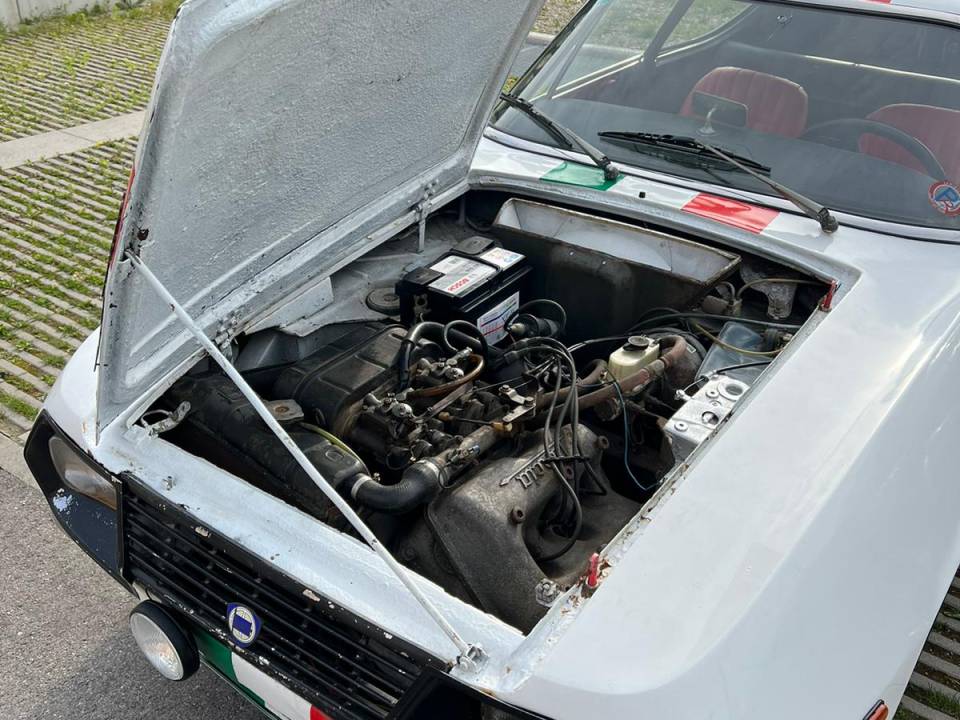 Image 9/14 of Lancia Fulvia Sport 1.3 S (Zagato) (1971)
