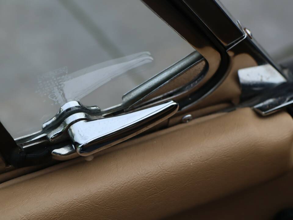 Afbeelding 46/50 van MG MGB (1973)