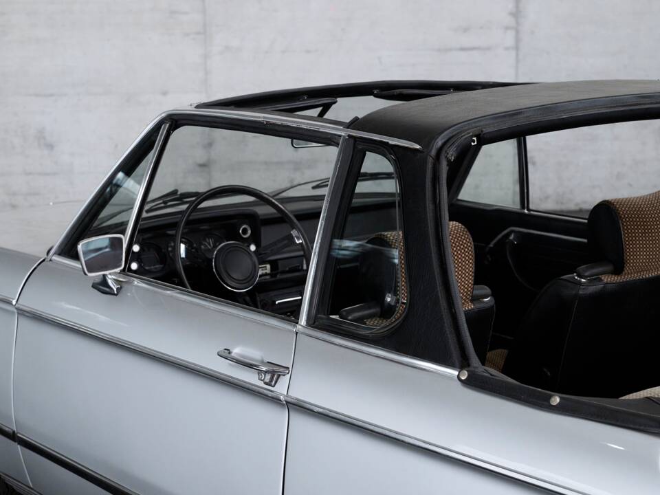 Bild 18/50 von BMW 2002 Baur (1972)
