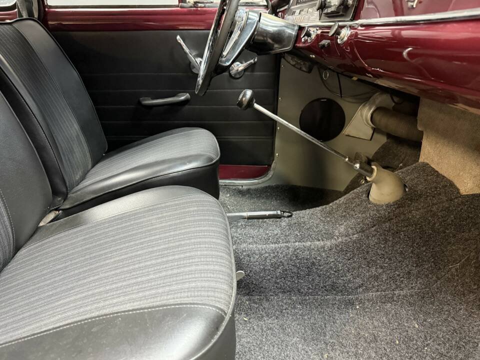 Image 41/50 of Volvo P 210 Duett (1962)