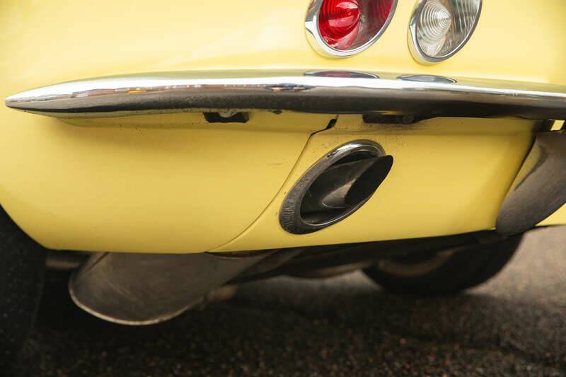 Bild 42/50 von Chevrolet Corvette Sting Ray Convertible (1966)