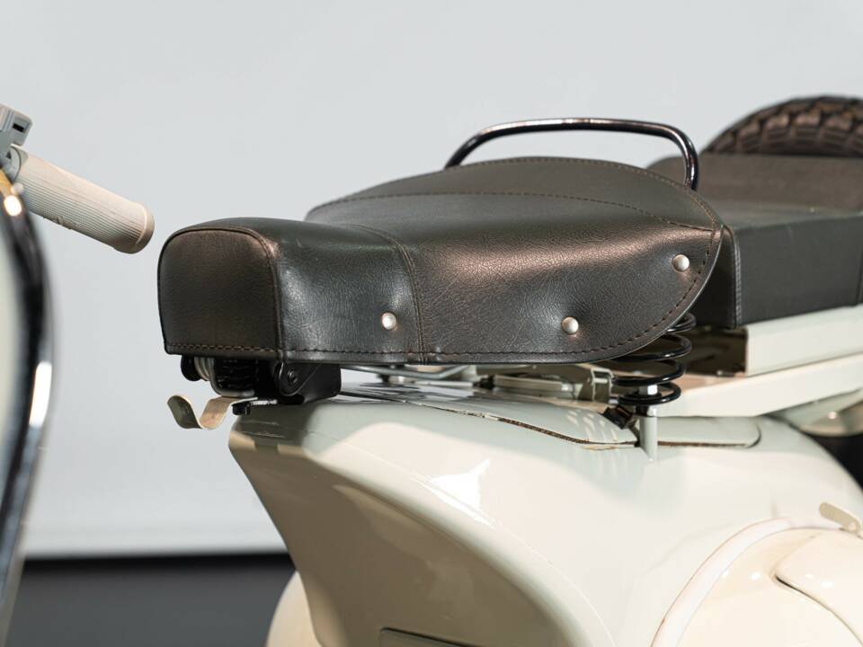 Image 30/33 of Piaggio DUMMY (1956)