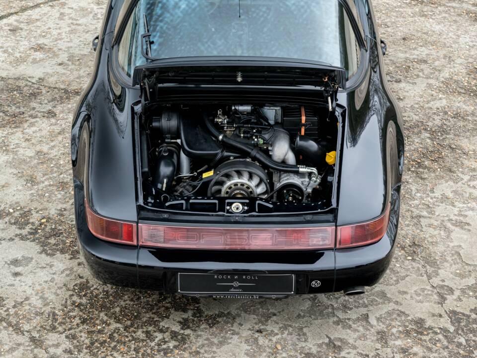 Bild 27/29 von Porsche 911 Carrera 2 (1990)