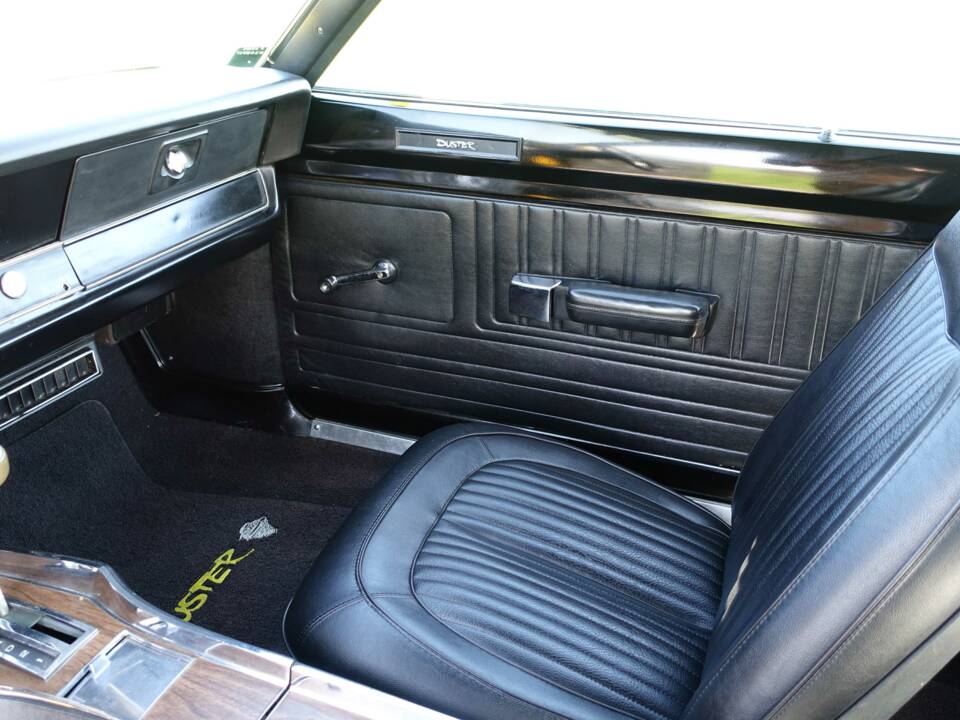 Image 11/57 of Plymouth Duster (1970)