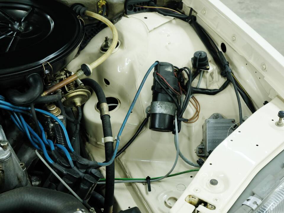 Bild 13/50 von Mercedes-Benz 280 S (1982)