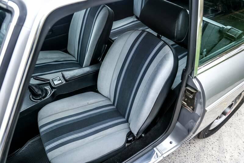 Image 16/26 of MG MGB GT V8 SEC (1981)