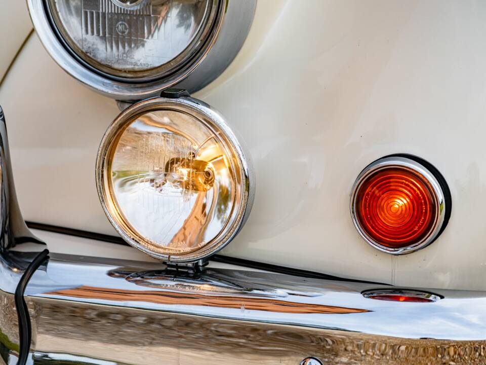 Bild 19/100 von Jaguar XK 150 DHC (1959)