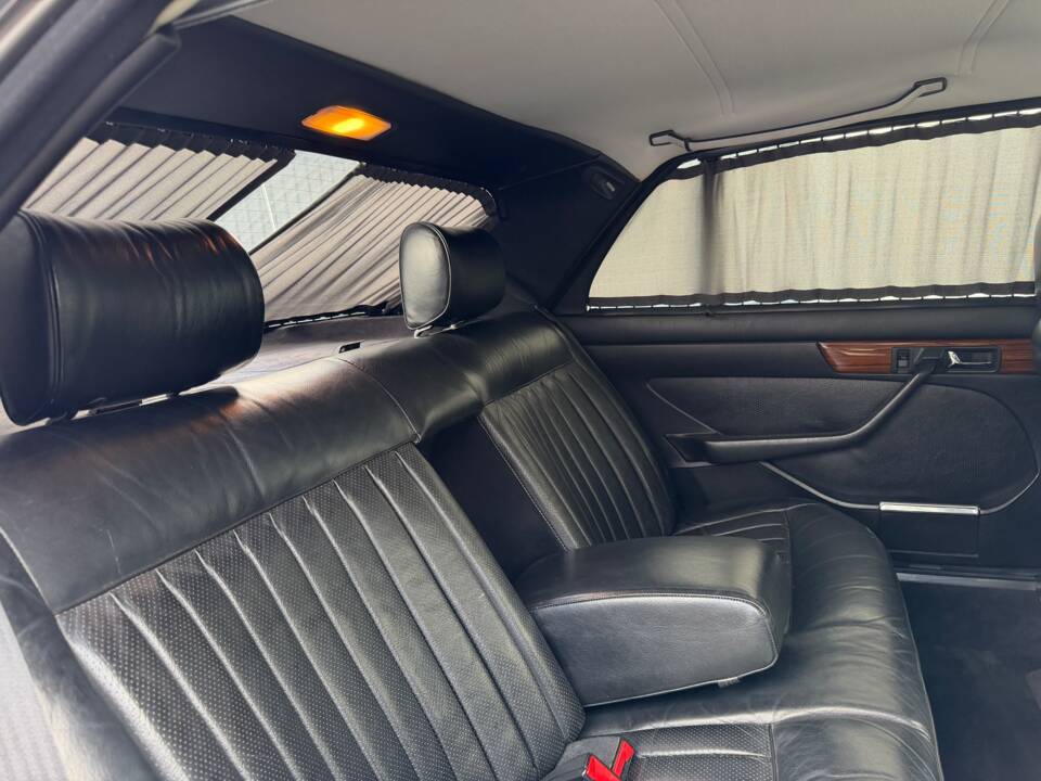 Bild 45/57 von Mercedes-Benz 500 SEL (1982)