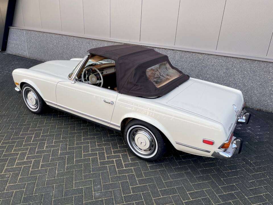 Bild 13/33 von Mercedes-Benz 280 SL (1970)