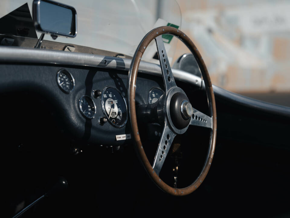 Image 38/50 of Austin-Healey 100 S (1955)