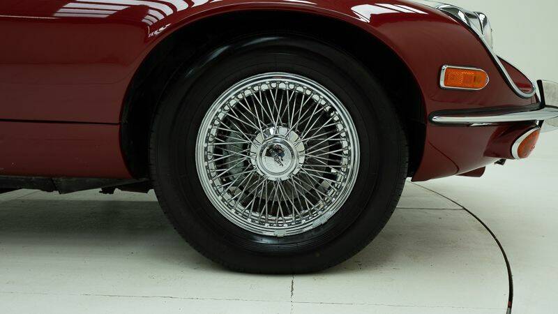 Image 10/15 of Jaguar Type E V12 (2+2) (1973)
