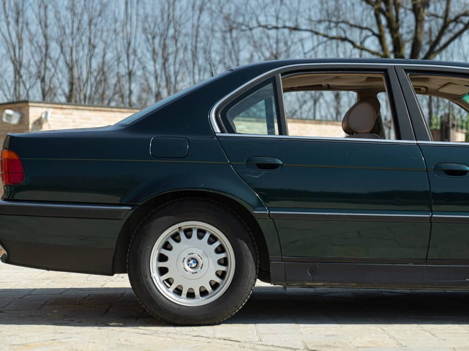 Image 40/43 of BMW 725tds (1997)