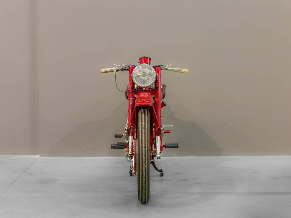 Image 3/12 of Moto Guzzi DUMMY (1948)