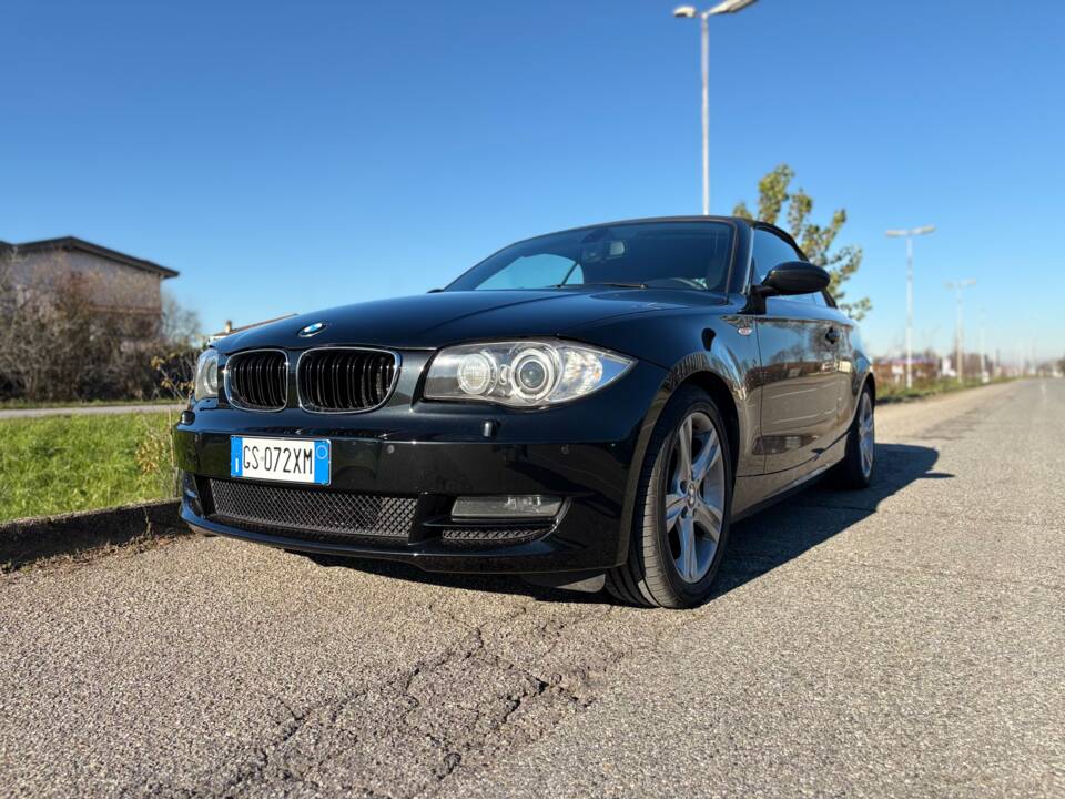 Image 31/37 de BMW 125i (2009)