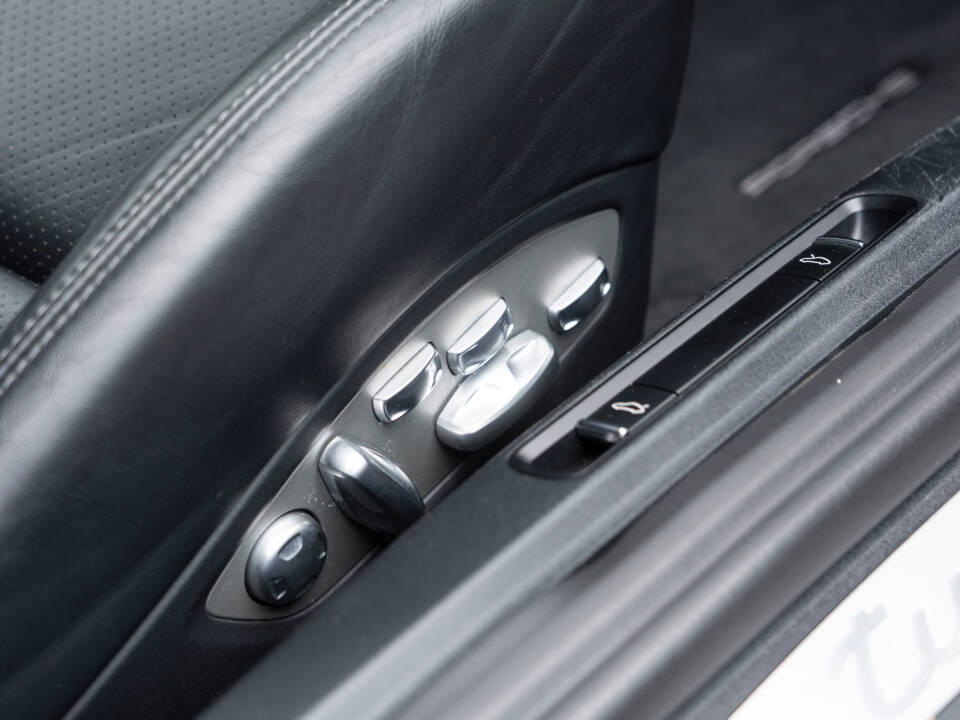 Imagen 36/51 de Porsche 911 Turbo (2014)