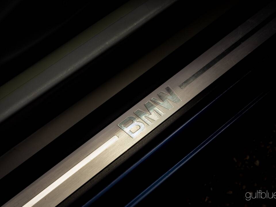 Image 21/56 of BMW 323Ci (2000)