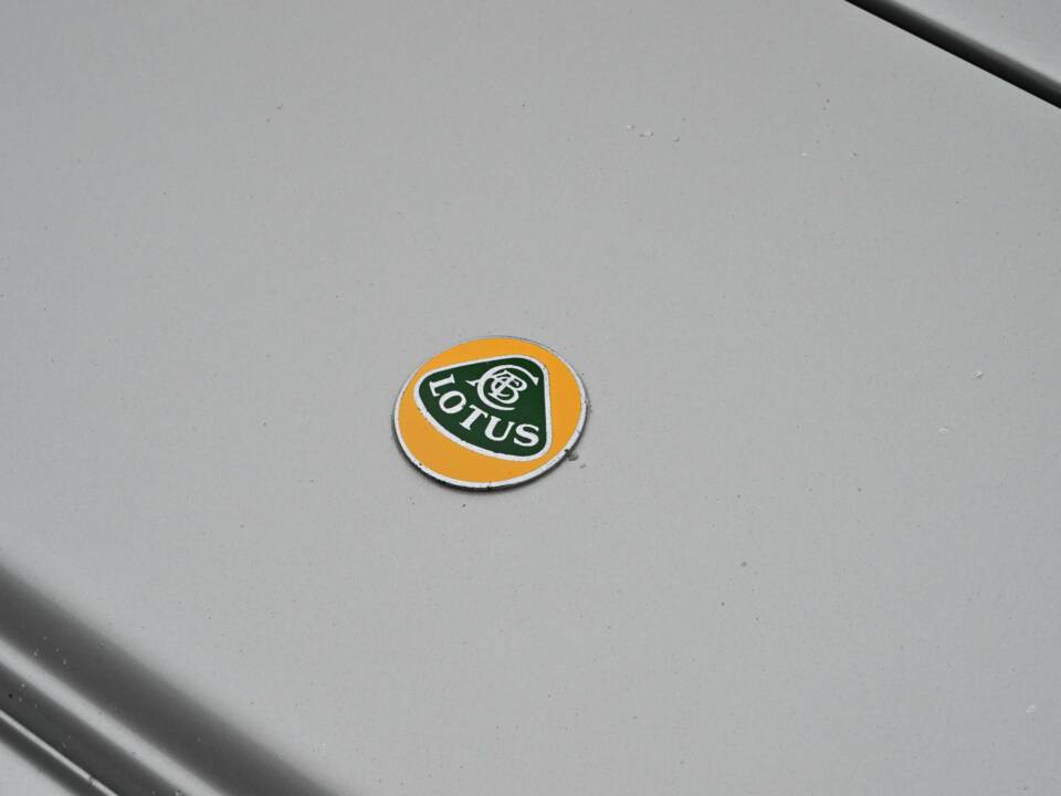 Image 24/50 of Lotus Esprit SE (1990)