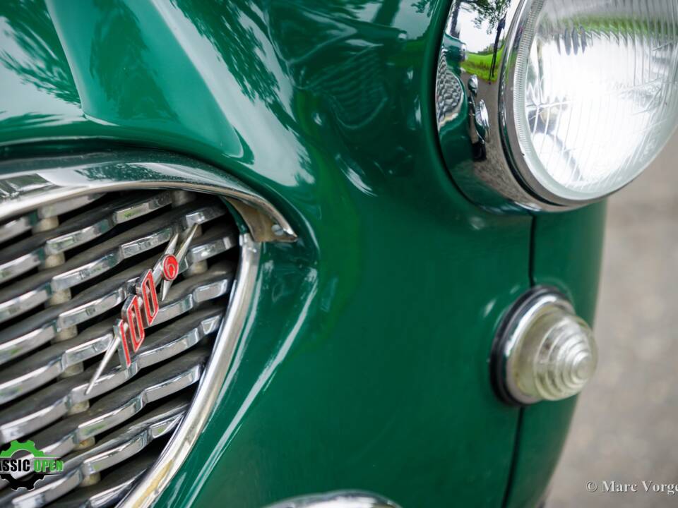 Image 29/59 of Austin-Healey 100&#x2F;6 (BN6) (1958)