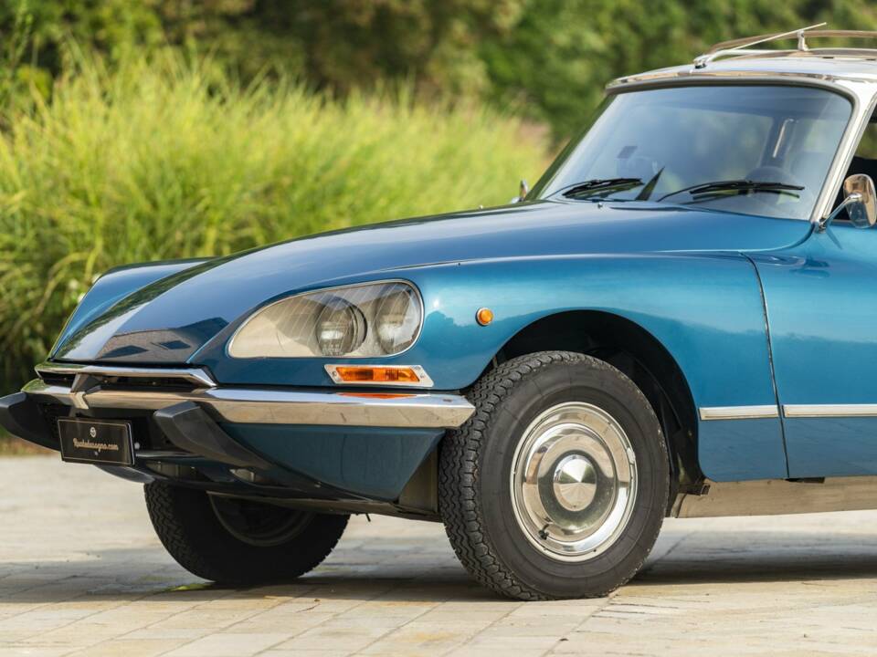 Bild 31/50 von Citroën DS 23 Break (1973)