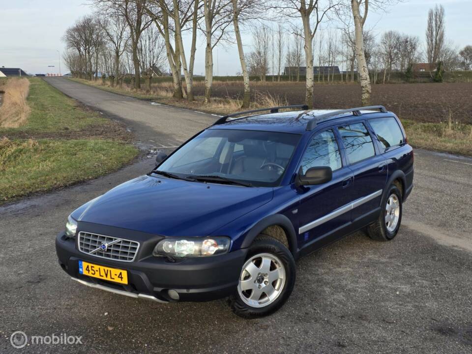 Bild 2/33 von Volvo V 70 2.4 (2002)