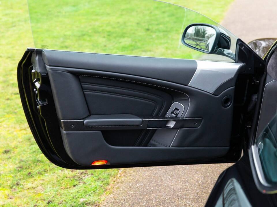 Bild 36/50 von Aston Martin DBS (2010)