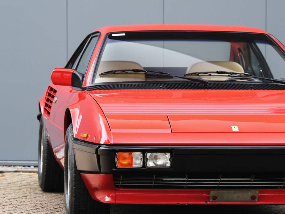 Image 14/65 of Ferrari Mondial Quattrovalvole (1984)