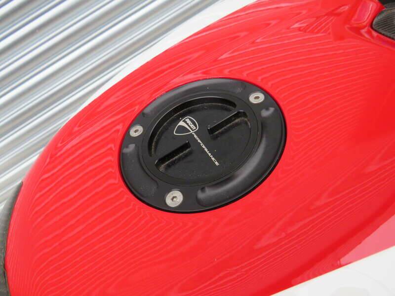 Bild 16/44 von Ducati DUMMY (2010)