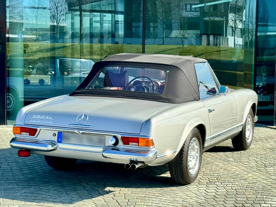 Afbeelding 14/23 van Mercedes-Benz 280 SL (1970)