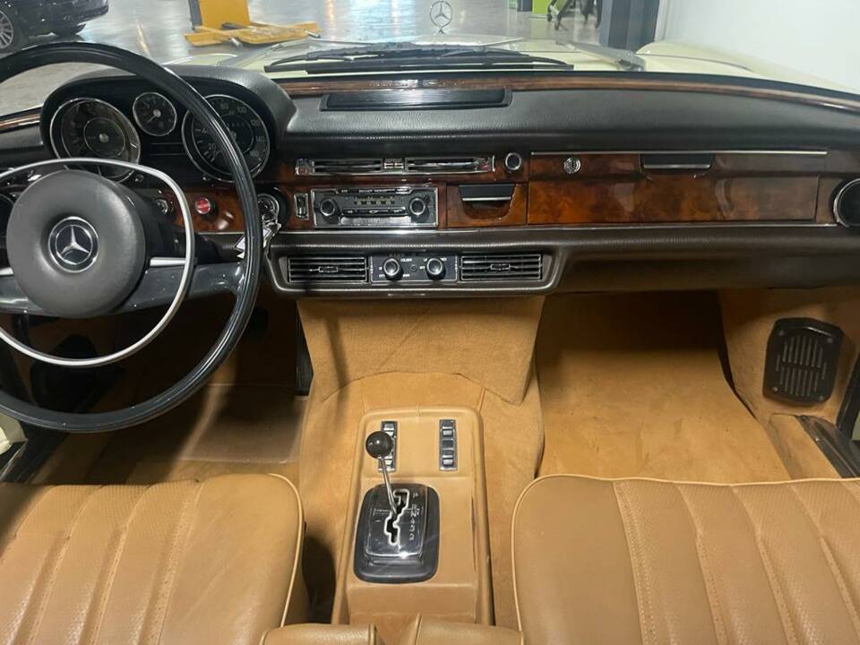 Immagine 15/19 di Mercedes-Benz 300 SEL 6.3 (1971)