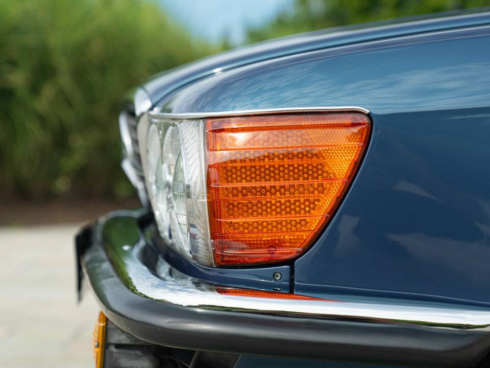 Image 12/50 de Mercedes-Benz 450 SL (1977)