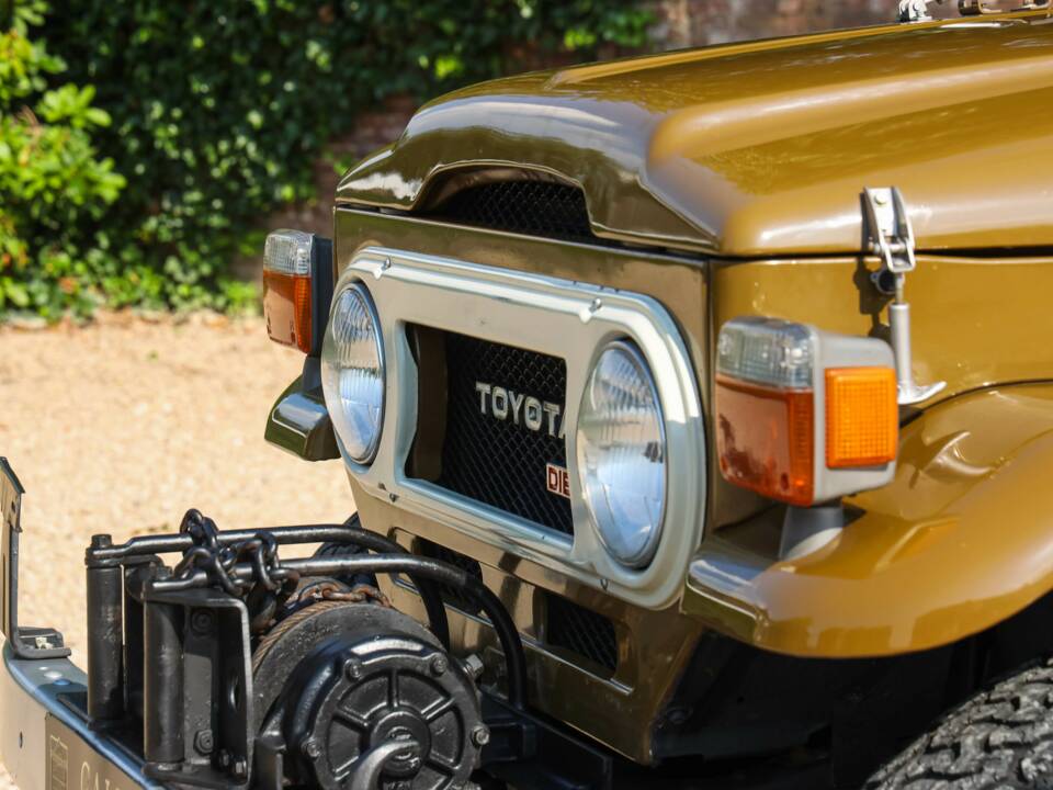 Image 15/50 de Toyota Land Cruiser BJ 40 (1979)