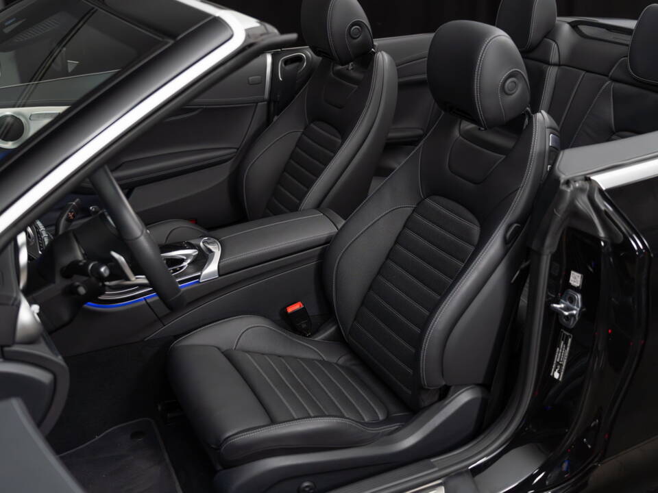 Bild 26/41 von Mercedes-Benz C 300 (2023)
