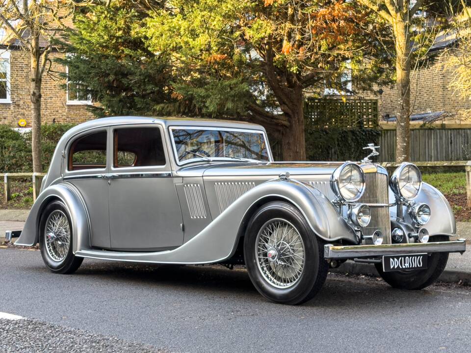 Afbeelding 2/27 van Alvis 4.3 Liter Saloon (1937)