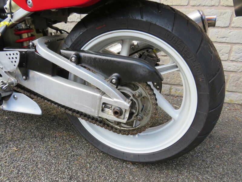 Image 36/41 de Honda CBR 900RR Fireblade (1993)