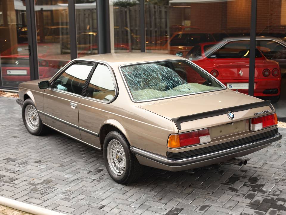 Immagine 5/47 di BMW 635 CSi (1984)