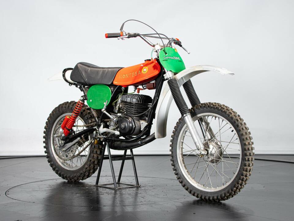 Immagine 7/50 di Montesa Cappra 250 VE (1977)