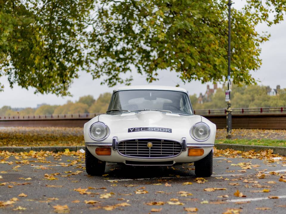 Image 19/50 de Jaguar Type E V12 (2+2) (1972)