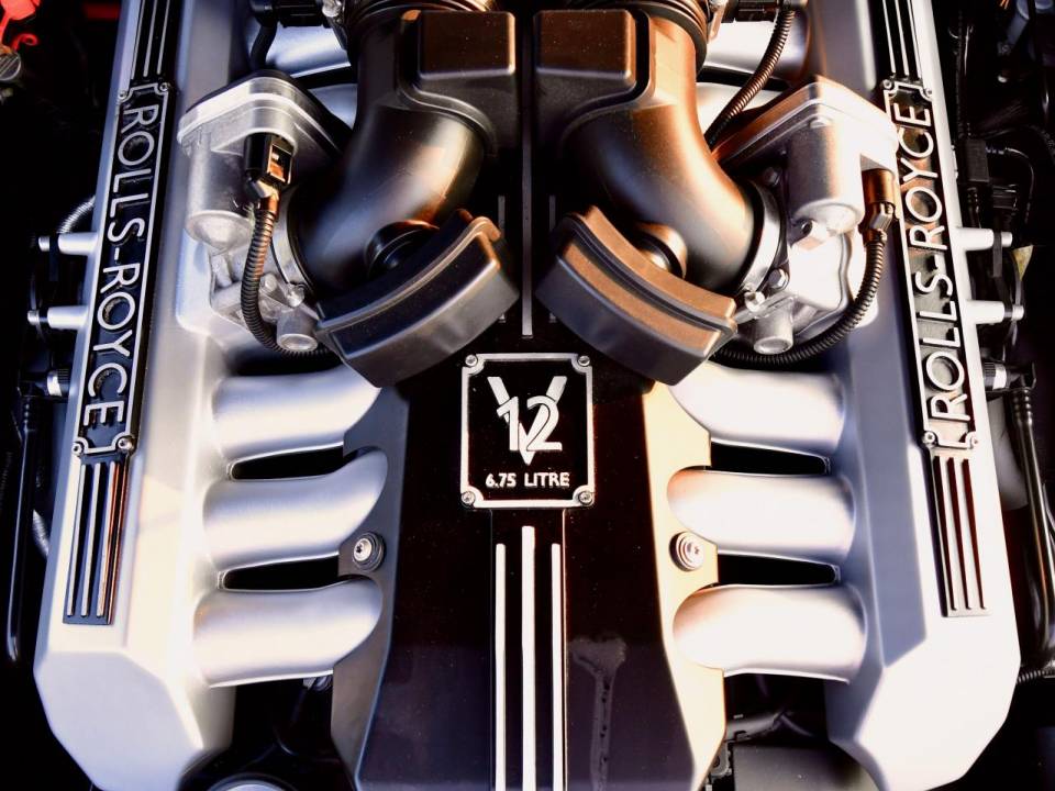 Image 43/50 of Rolls-Royce Phantom VII (2010)