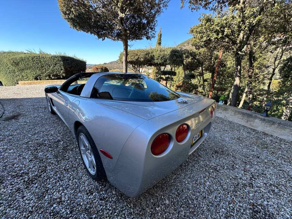 Image 182/191 of Chevrolet Corvette (1999)