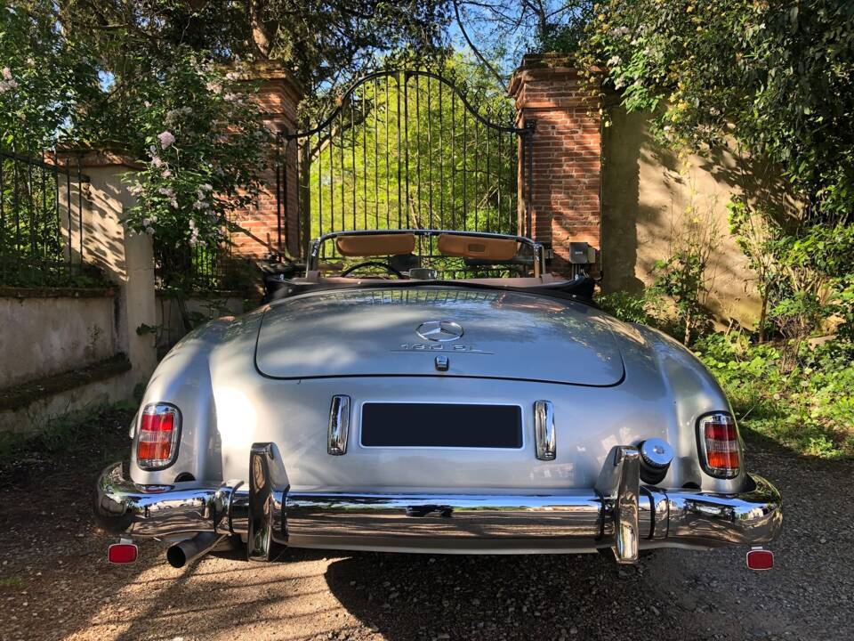 Image 8/46 of Mercedes-Benz 190 SL (1955)