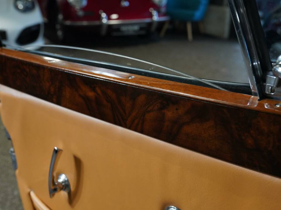 Afbeelding 17/22 van Jaguar XK 120 FHC (1960)