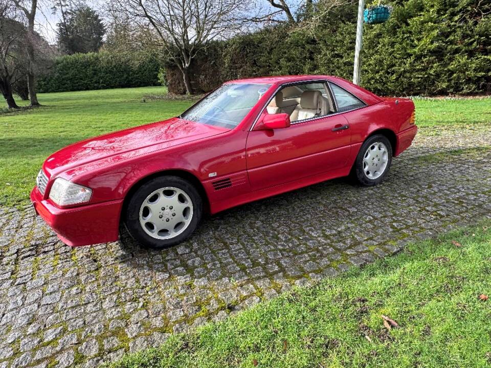 Image 3/30 of Mercedes-Benz SL 280 (1994)