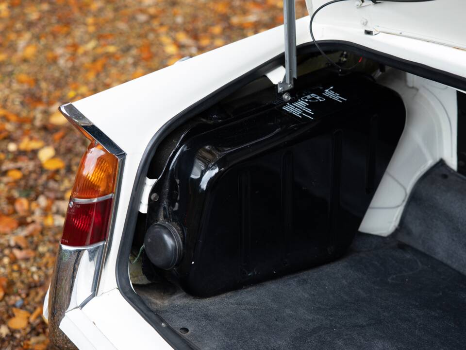 Image 35/50 of Triumph Herald 1200 (1967)