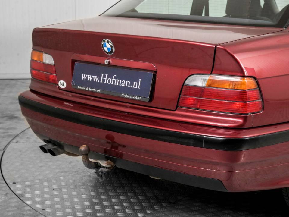 Imagen 25/40 de BMW 325i (1993)