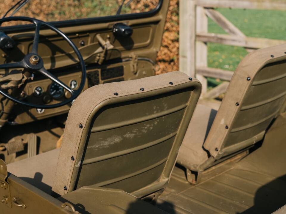 Image 7/13 of Willys Jeep M38 A1 (1952)