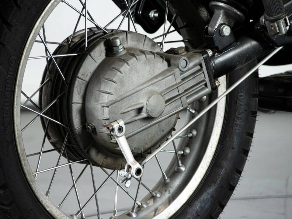 Image 10/50 of BMW R 80 GS (1983)