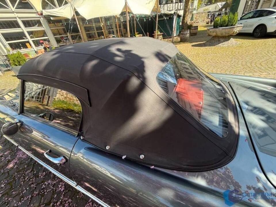 Bild 16/98 von Alfa Romeo 2000 Spider (1960)