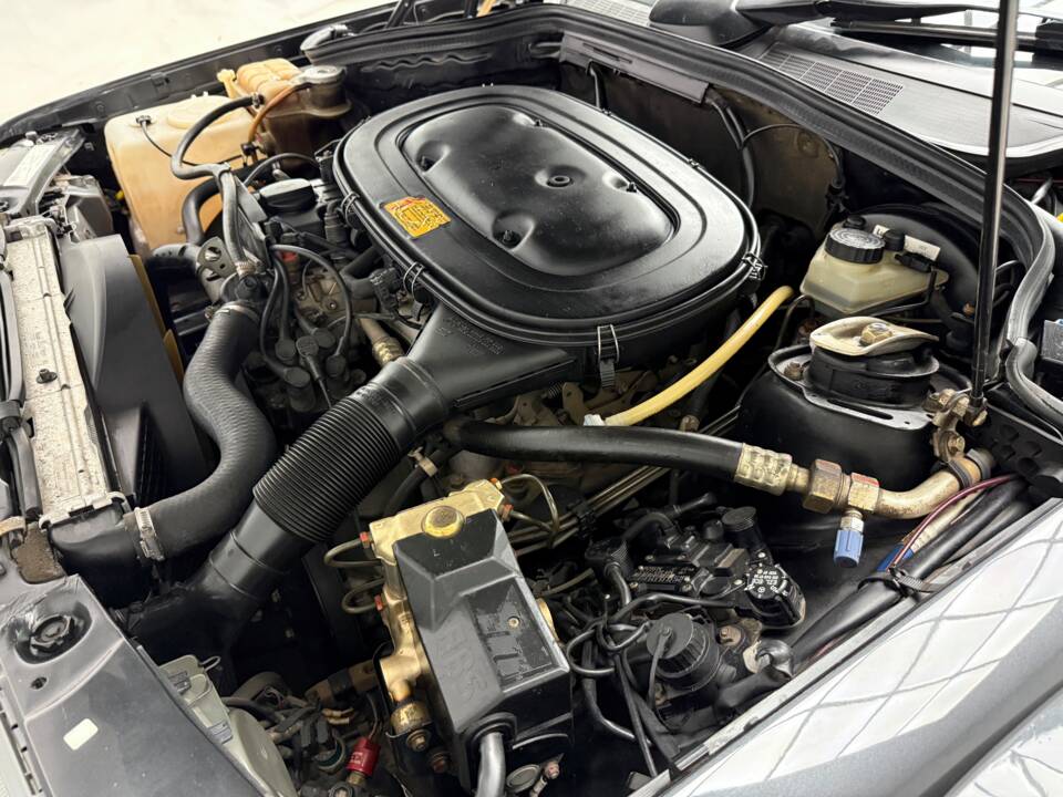 Image 20/21 of Mercedes-Benz 190 E 2.5-16 (1993)